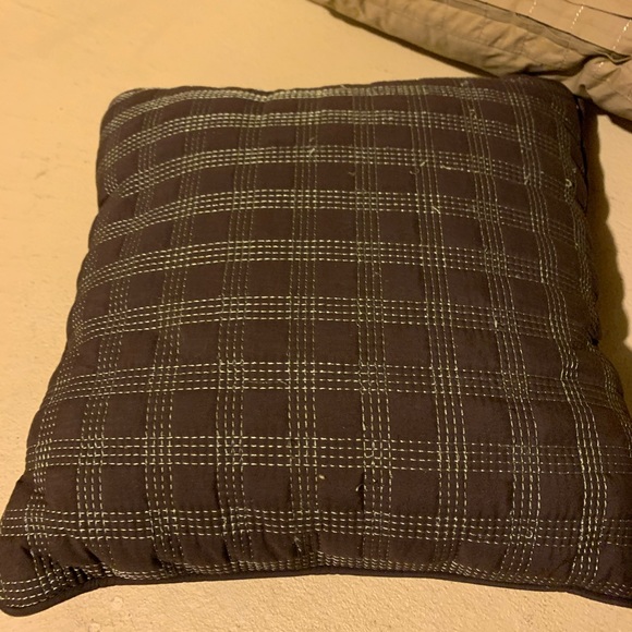 Decorative pillows - Picture 5 of 5